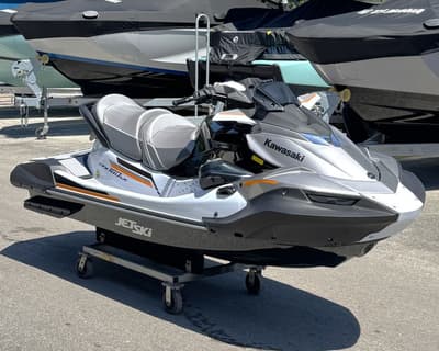 BOATZON | Kawasaki Jet Ski STX 160 LX 2026