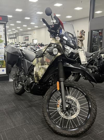 BOATZON | Kawasaki KLR650 Adventure ABS Cypher Camo Beige 2026