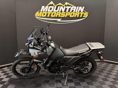 BOATZON | Kawasaki KLR650 Metallic Matte Old School Green 2025
