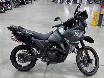 BOATZON | Kawasaki KLR650 Metallic Matte Old School Green ABS 2025