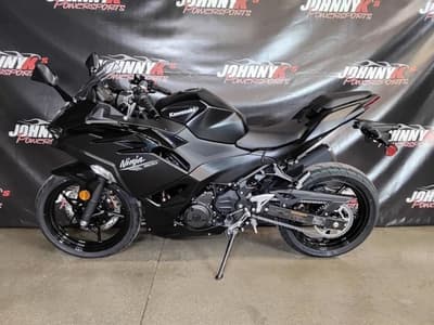 BOATZON | Kawasaki Ninja 500 ABS Metallic Flat Spark Black 2026