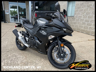 BOATZON | Kawasaki Ninja 500 ABS Metallic Flat Spark Black 2026