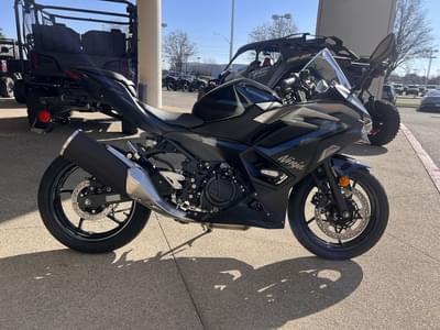 BOATZON | Kawasaki Ninja 500 ABS Metallic Flat Spark BlackMetallic Spark Black 2025