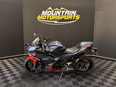 BOATZON | Kawasaki Ninja 500 ABS Metallic Matte Twilight Blue 2026 BOATZON | Kawasaki Ninja 500 ABS Metallic Matte Twilight Blue 2026