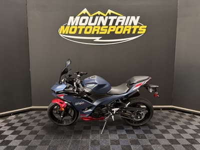 BOATZON | Kawasaki Ninja 500 ABS Metallic Matte Twilight Blue 2026