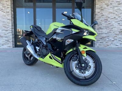 BOATZON | Kawasaki Ninja 500 ABS Metallic Yellowish GreenEbony 2026 BOATZON | Kawasaki Ninja 500 ABS Metallic Yellowish GreenEbony 2026