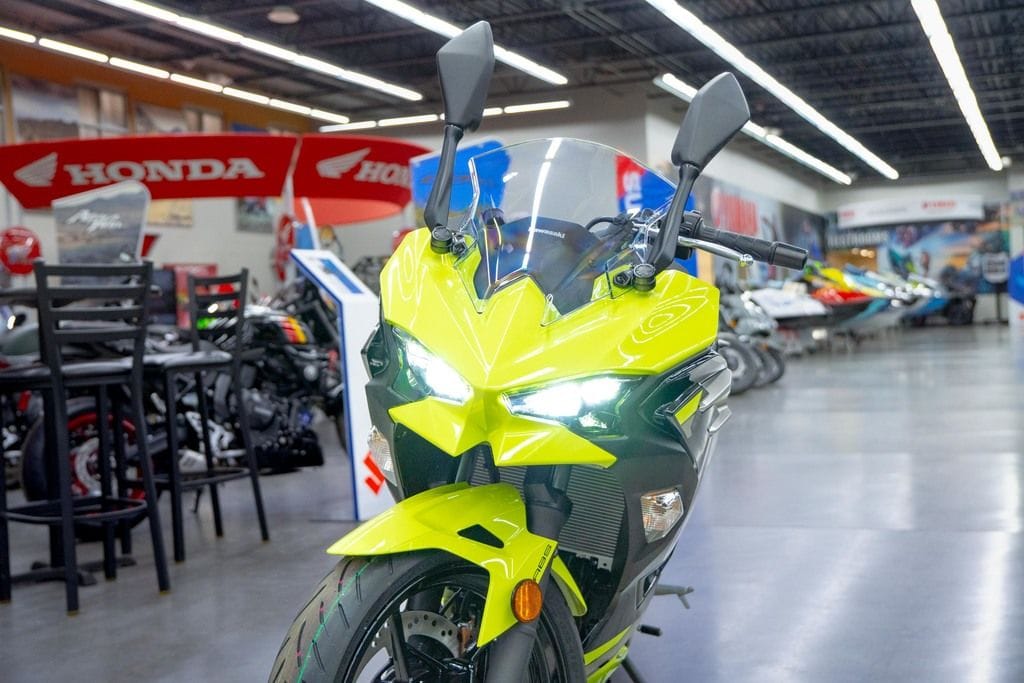 New Kawasaki Ninja 500 ABS Metallic Yellowish GreenEbony 2026 for