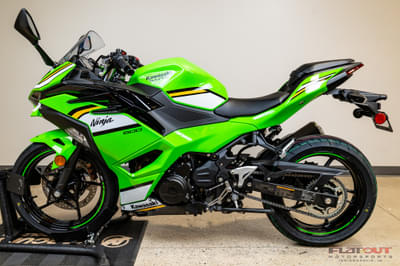 BOATZON | Kawasaki NINJA 500 KRT EDITION 2025