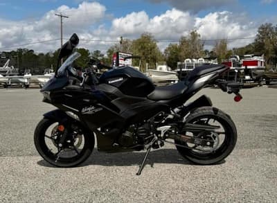 BOATZON | Kawasaki Ninja 500 Metallic Flat Spark Black 2026