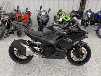 BOATZON | Kawasaki Ninja 500 Metallic Flat Spark Black 2026