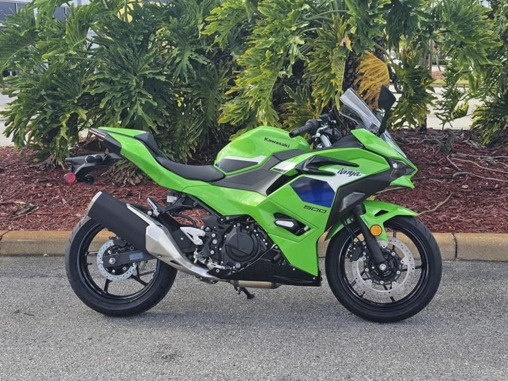 2026 Kawasaki Ninja 500 SE ABS - Sold Boat