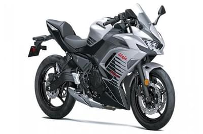 BOATZON | Kawasaki Ninja 650 ABS Metallic Matte Whitish SilverMetallic Flat Spark Black 2026 BOATZON | Kawasaki Ninja 650 ABS Metallic Matte Whitish SilverMetallic Flat Spark Black 2026