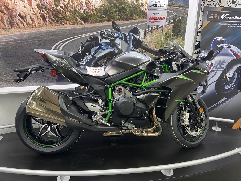2025 Kawasaki Ninja H2 Carbon ABS - Sold Boat