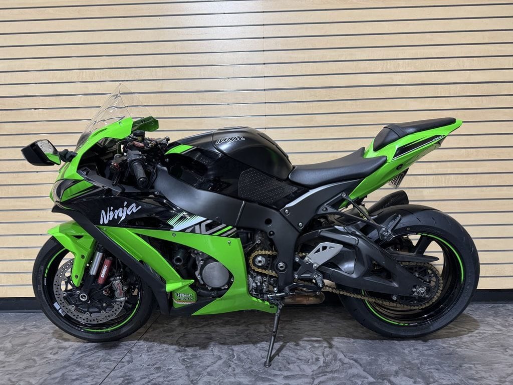 Used Kawasaki Ninja ZX10R ABS 2016 for sale in Prosser, Washington