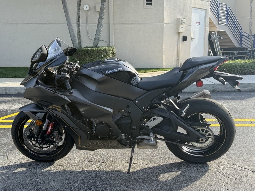 Used Kawasaki Ninja ZX10R 2023 for sale in Pompano Beach, Florida