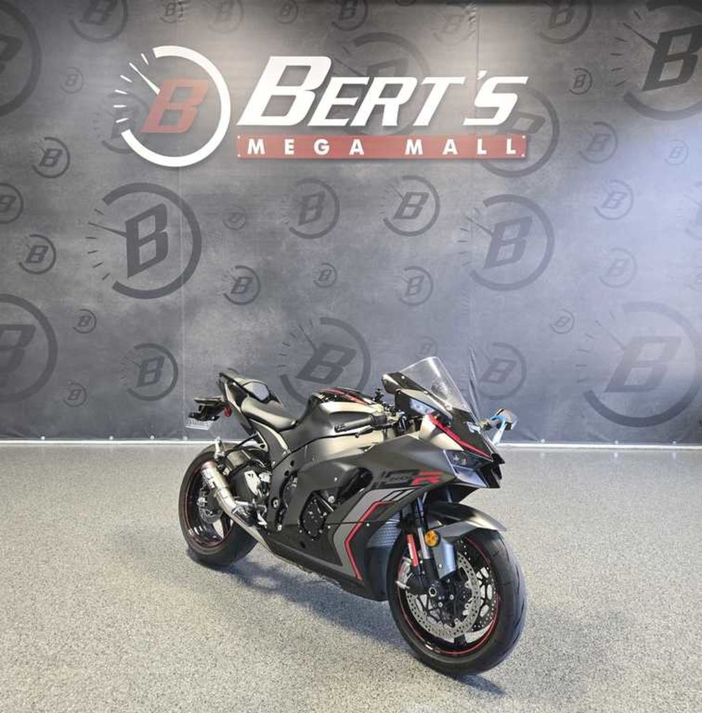 2022 Kawasaki Ninja ZX10R ABS - Sold Boat