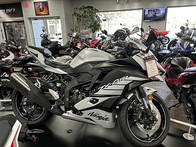 BOATZON | Kawasaki NINJA ZX4RR ABS 2025