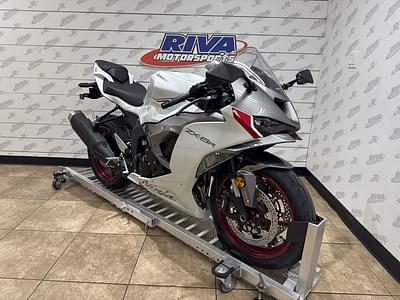 BOATZON | Kawasaki Ninja ZX6R 2025