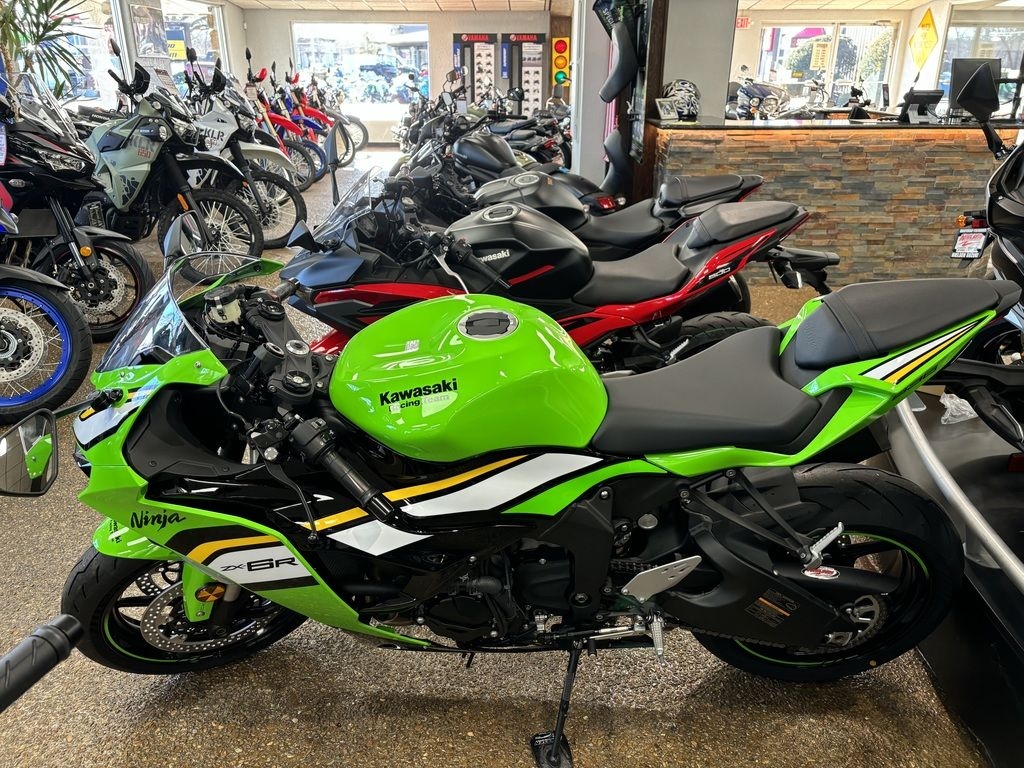 2025 Kawasaki Ninja ZX6R KRT Edition - Sold Boat