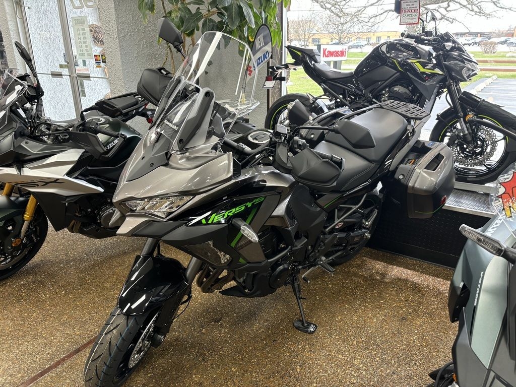 2025 Kawasaki Versys 1100 SE LT ABS - Sold Boat