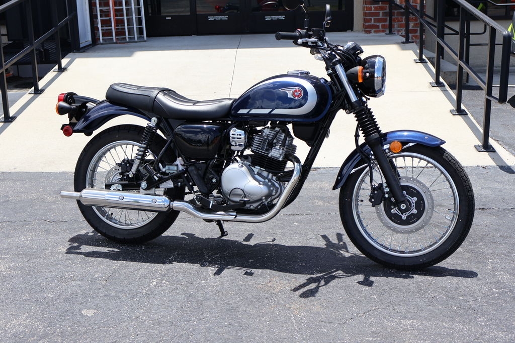 2025 Kawasaki W230 ABS - Sold Boat