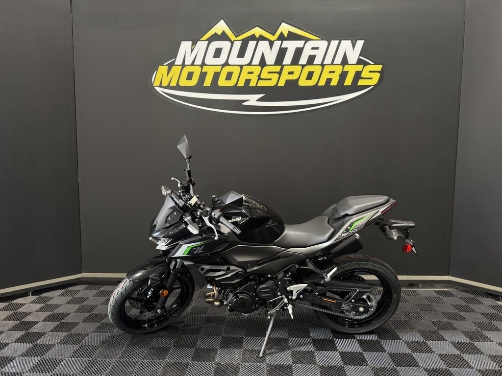 2025 Kawasaki Z500 ABS - Sold Boat