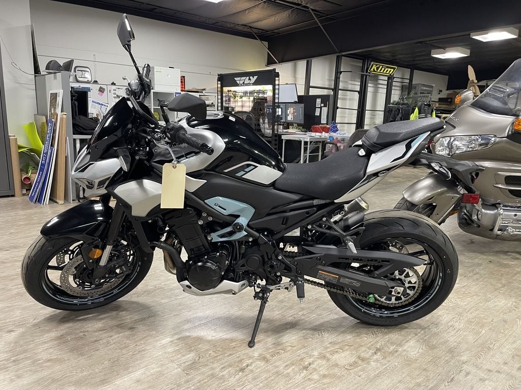 Used Kawasaki Z900 ABS Galaxy SilverMetallic Spark Black 2025 for