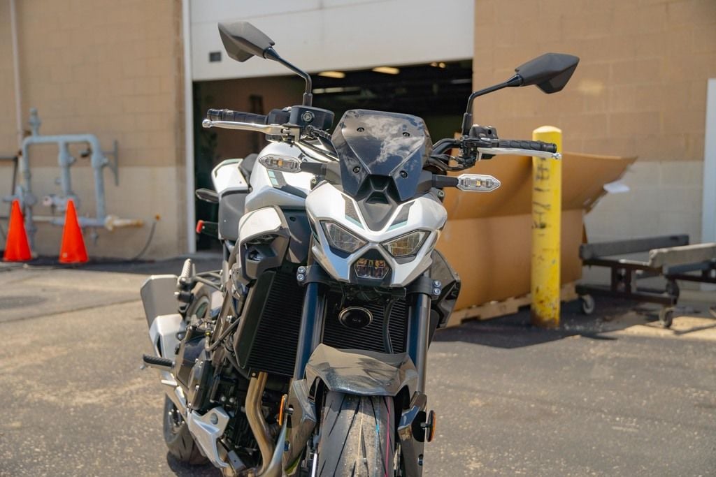 New Kawasaki Z900 ABS Galaxy SilverMetallic Spark Black 2025 for