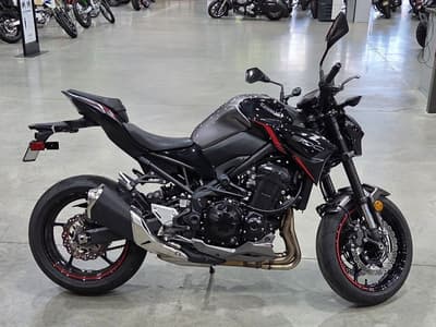 BOATZON | Kawasaki Z900 ABS Metallic BlackGraphite GrayFlat Black 2023
