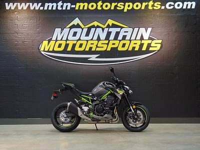 BOATZON | Kawasaki Z900 ABS Metallic Graphite GrayMetallic Spark Black 2020