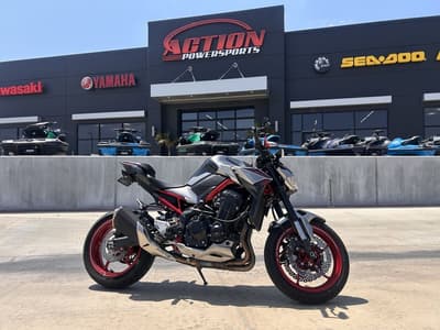 BOATZON | Kawasaki Z900 ABS Metallic Phantom SilverMetallic Carbon Gray 2023