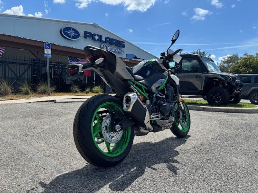 New Kawasaki Z900 SE ABS 2025 for sale in Alachua, Florida