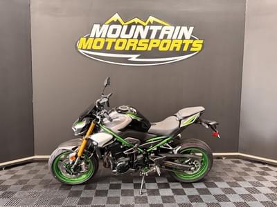 BOATZON | Kawasaki Z900 SE ABS 2025