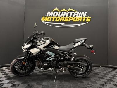 BOATZON | Kawasaki ZR900SSFAN 2025