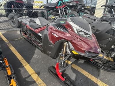 BOATZON | Lynx® Shredder DS 850 ETEC Turbo R41001025in  Red 2025