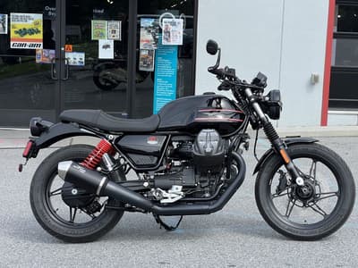 BOATZON | Moto Guzzi V7 Special Edition 2024