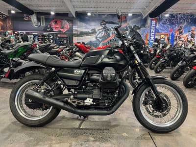 BOATZON | Moto Guzzi V7 STONE 2022 BOATZON | Moto Guzzi V7 STONE 2022
