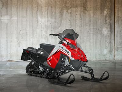 BOATZON | Polaris® 650 INDY XC 137 7S Indy Red  White Lightning  Gloss Black 2027
