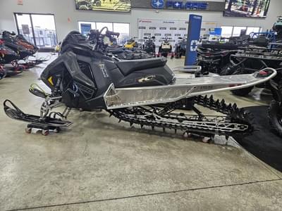 BOATZON | Polaris® 650 Pro RMK 155 Gloss Black 2024