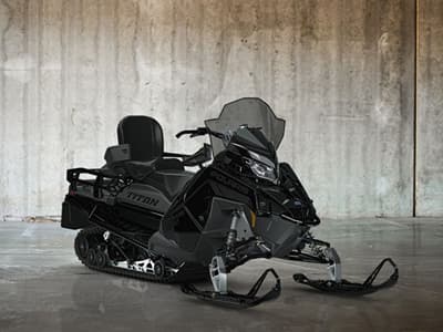 BOATZON | Polaris® 650 Titan Adventure 155 Gloss Black 2027