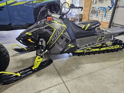 BOATZON | Polaris® 800 PRORMK 155 26 Series 60 SnowCheck Select 2017