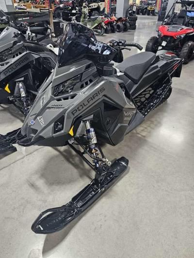 BOATZON | Polaris® 850 Indy VR1 137 Shadow Gray  Gloss Black 2025