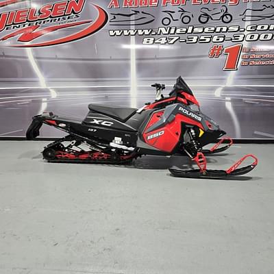 BOATZON | Polaris® 850 Indy XC 137 Indy Red 2024