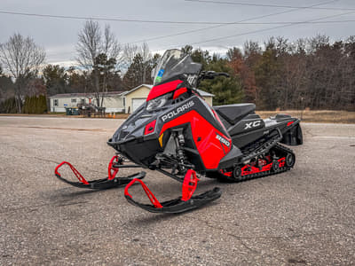 BOATZON | Polaris® 850 Switchback XC 146 Indy Red 2024