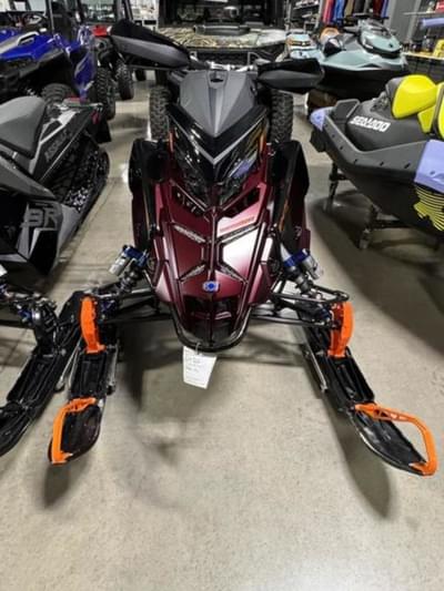 BOATZON | Polaris® 9R Switchback Assault 146 Matte Dark Cherry  Gloss Black 2025