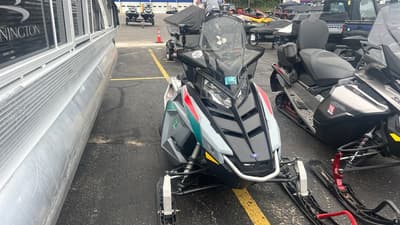 BOATZON | Polaris® Indy EVO 550 2024