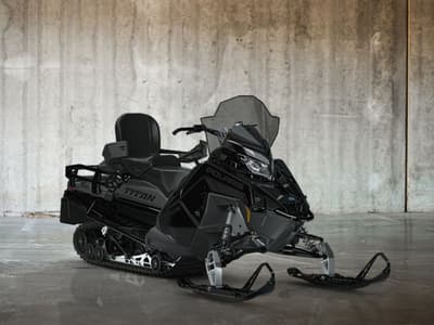 BOATZON | Polaris® ProStar S4 Titan Adventure 155 Gloss Black 2027 BOATZON | Polaris® ProStar S4 Titan Adventure 155 Gloss Black 2027