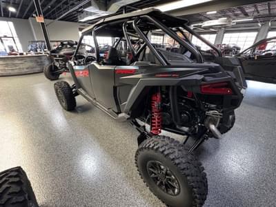 BOATZON | Polaris® RZR Pro S 4 Ultimate  Onyx Black CA 2025