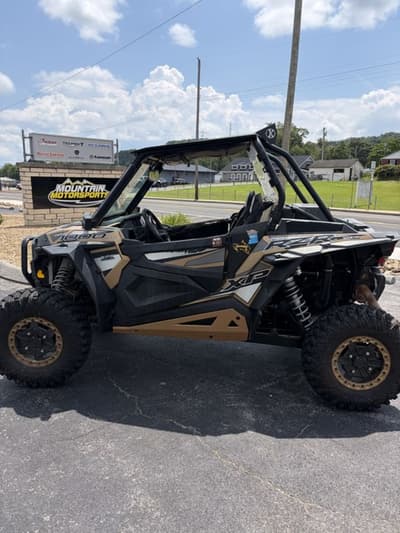 BOATZON | Polaris® RZR XP 1000 EPS Gold Metallic 2017