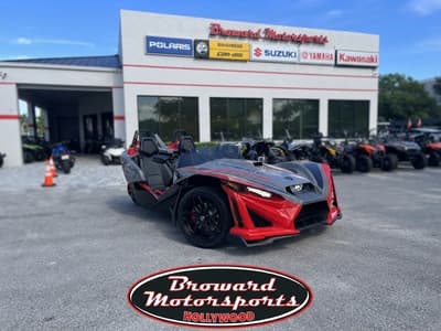 BOATZON | Polaris Slingshot® R AutoDrive Radiant Gray with Indy Red Pearl 2026